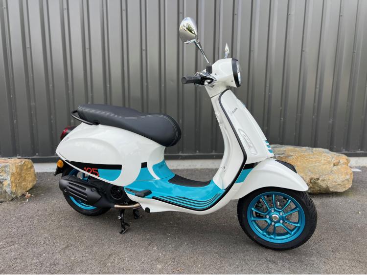 VESPA PRIMAVERA 125 COLOR VIBE