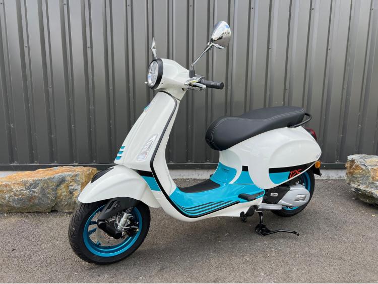 VESPA PRIMAVERA 125 COLOR VIBE