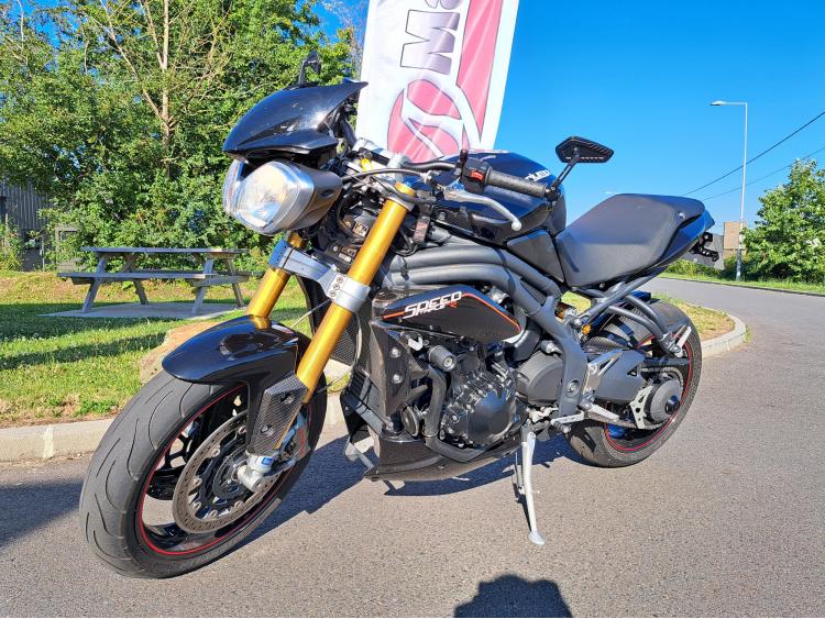 TRIUMPH SPEED TRIPLE 1050 R