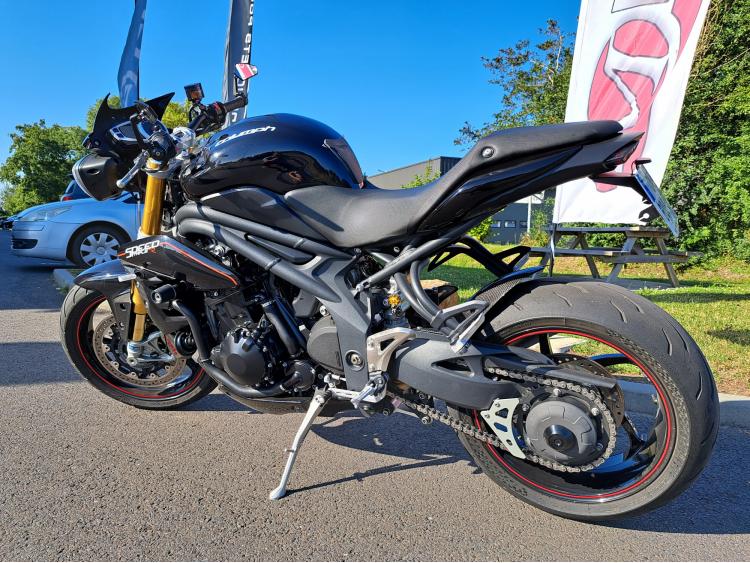 TRIUMPH SPEED TRIPLE 1050 R