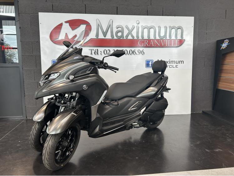 YAMAHA TRICITY 300