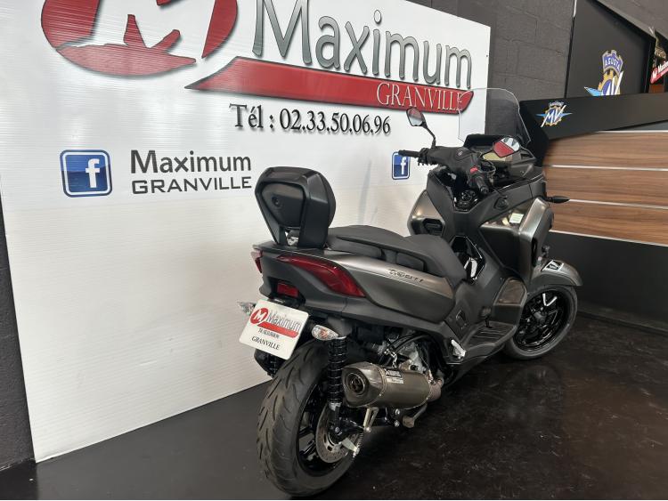 YAMAHA TRICITY 300