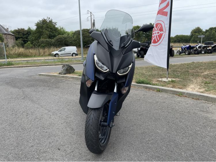 YAMAHA XMAX 125